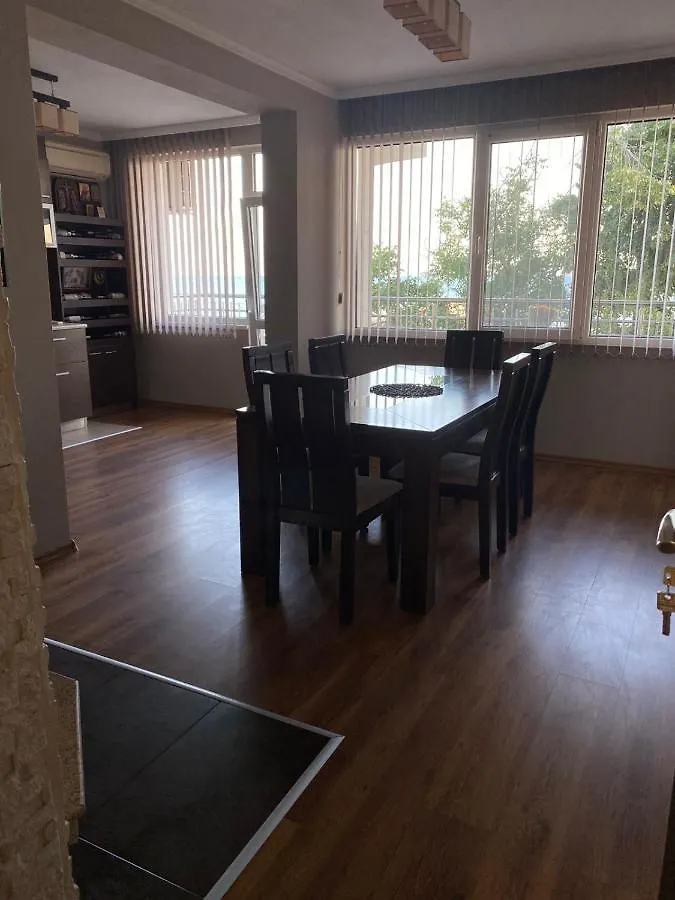 Apartment Noviyat Grad Ahyolu